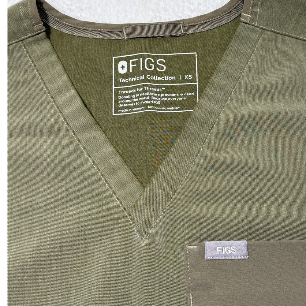 FIGS Technical Collection Olive Green V-Neck Scrub Top XS Short Sleeve Pocket